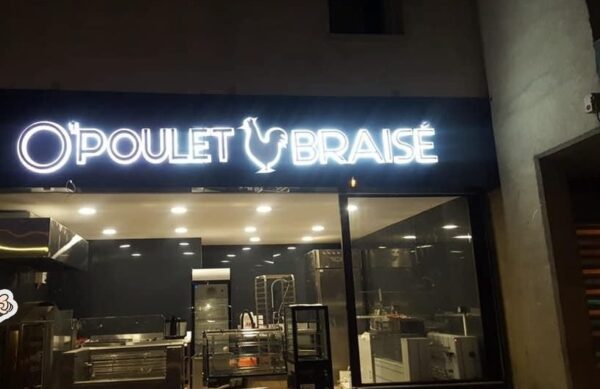 ENSEIGNE LED “POULET” UNE FACE EXTERNE AVEC ANIMATION ET TÉLÉCOMMANDE